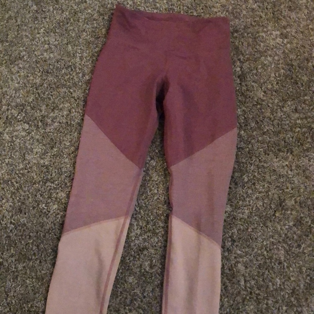 BBWOT Old Navy workout leggings! Dry fit:)